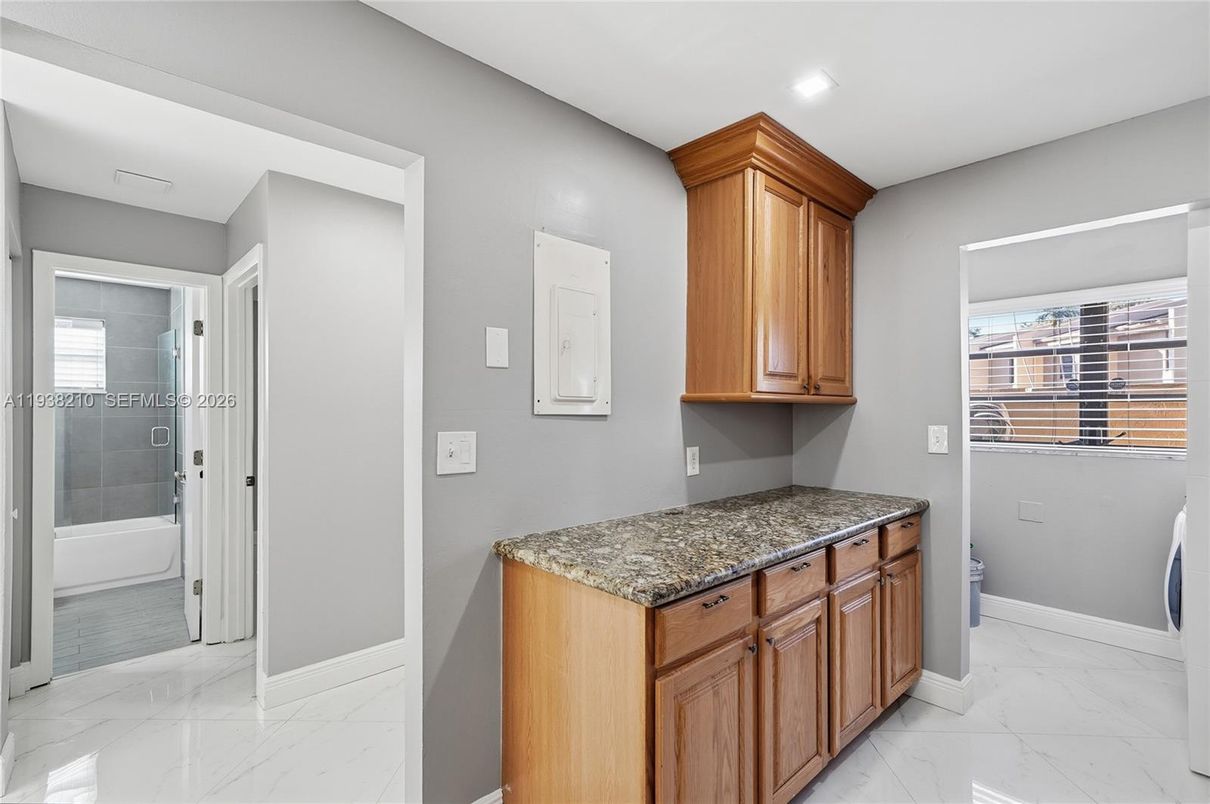 Bathroom, Interior, Marble, Recessed Lighting