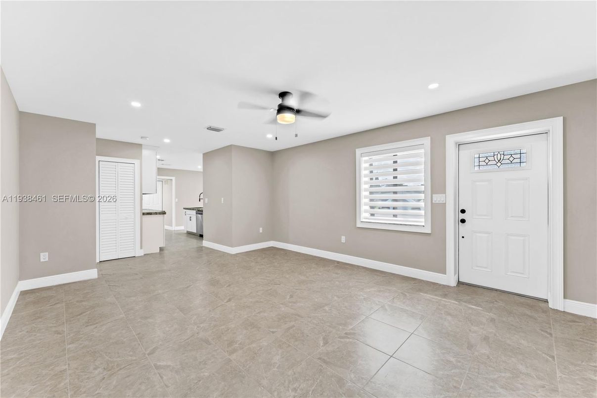 Empty room, Interior, Kitchen, Recessed Lighting