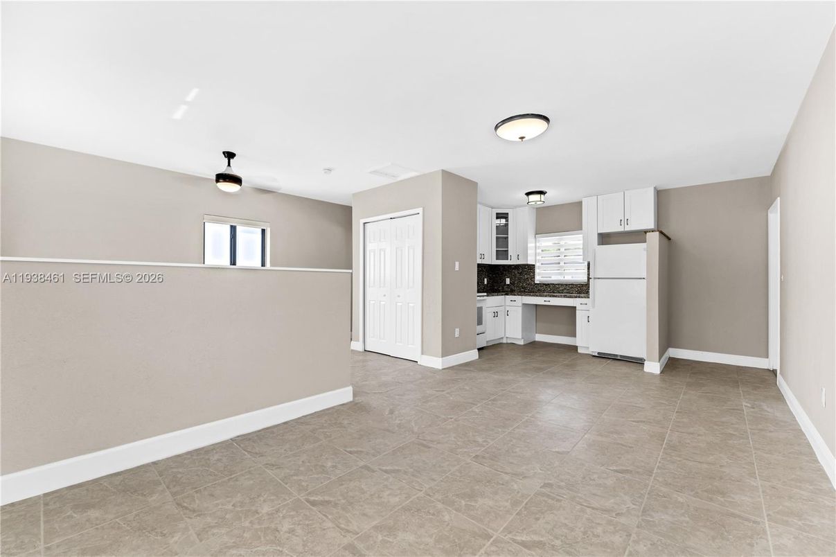 Empty room, Interior, Kitchen