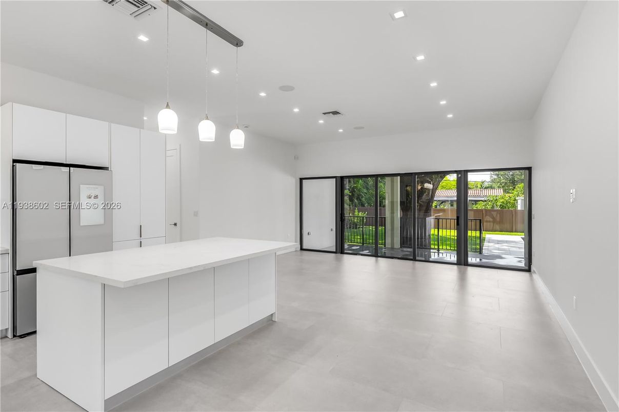 Empty room, Interior, Kitchen, Pendant Lights, Recessed Lighting