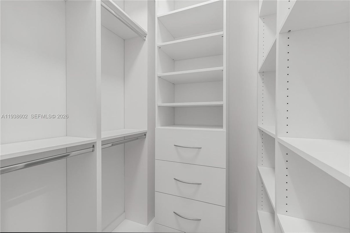 Interior, Walk-in Closets