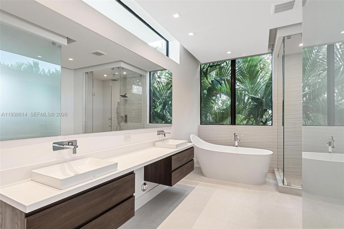Bathroom, Dual Sink Vanities, Free Standing Baths, Glass Shower, Interior, Recessed Lighting
