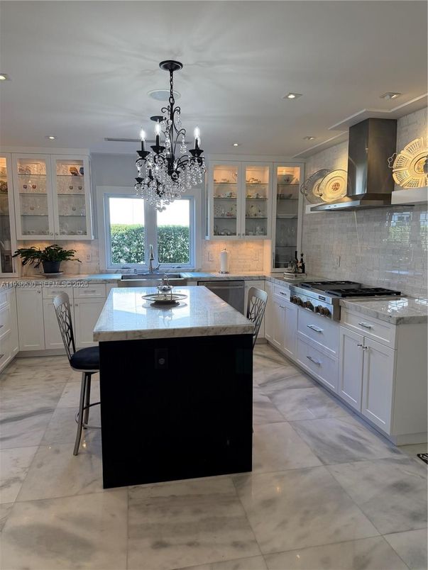 Chandelier, Dining room, Interior, Kitchen, Recessed Lighting