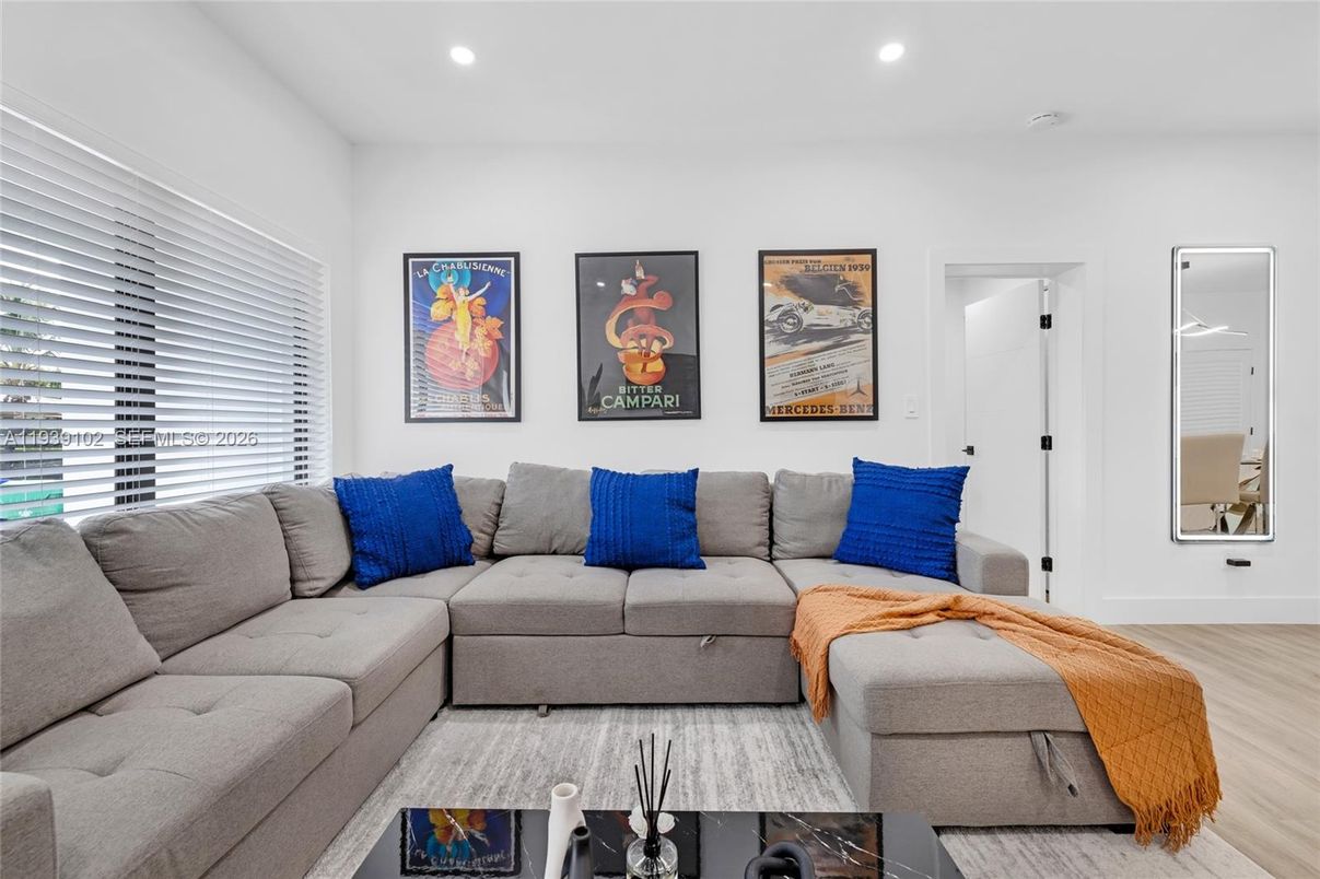 Interior, Living room, Recessed Lighting, Wood Texture Flooring