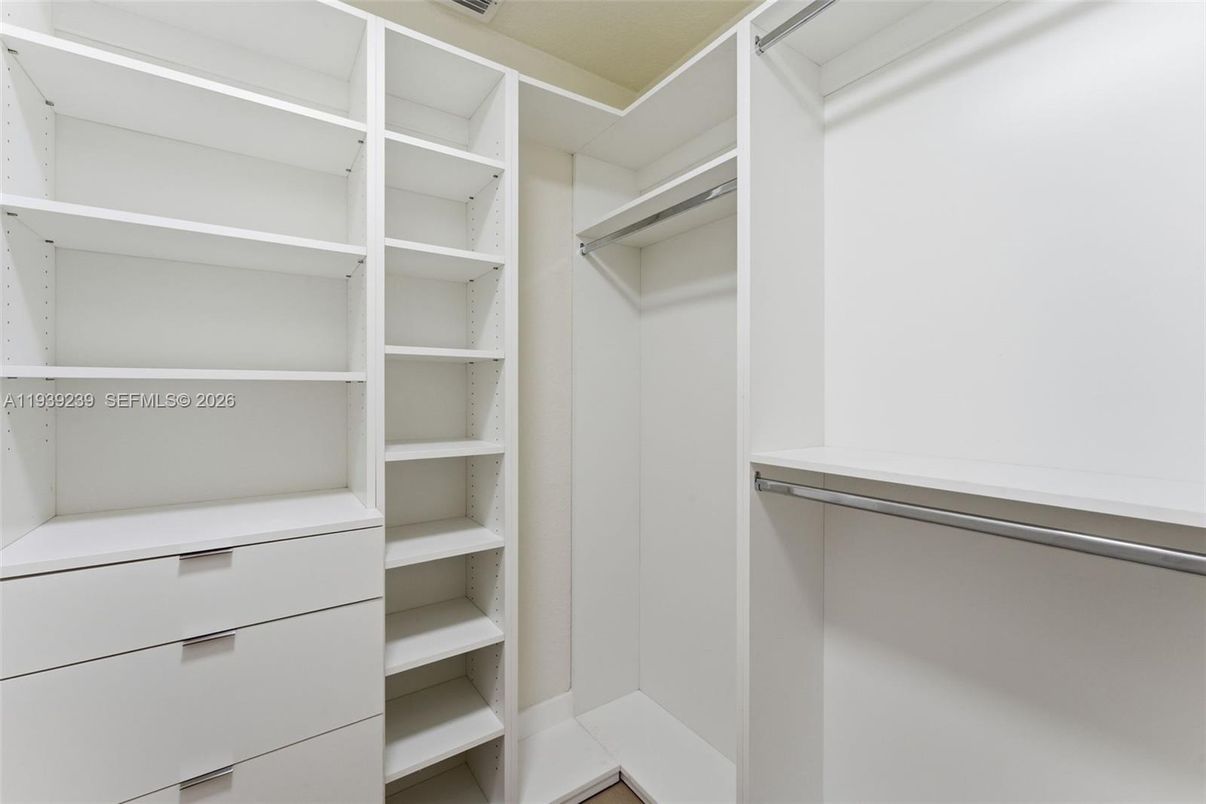 Interior, Walk-in Closets