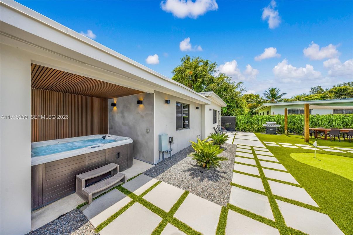 Backyard, Exterior, Hot Tub