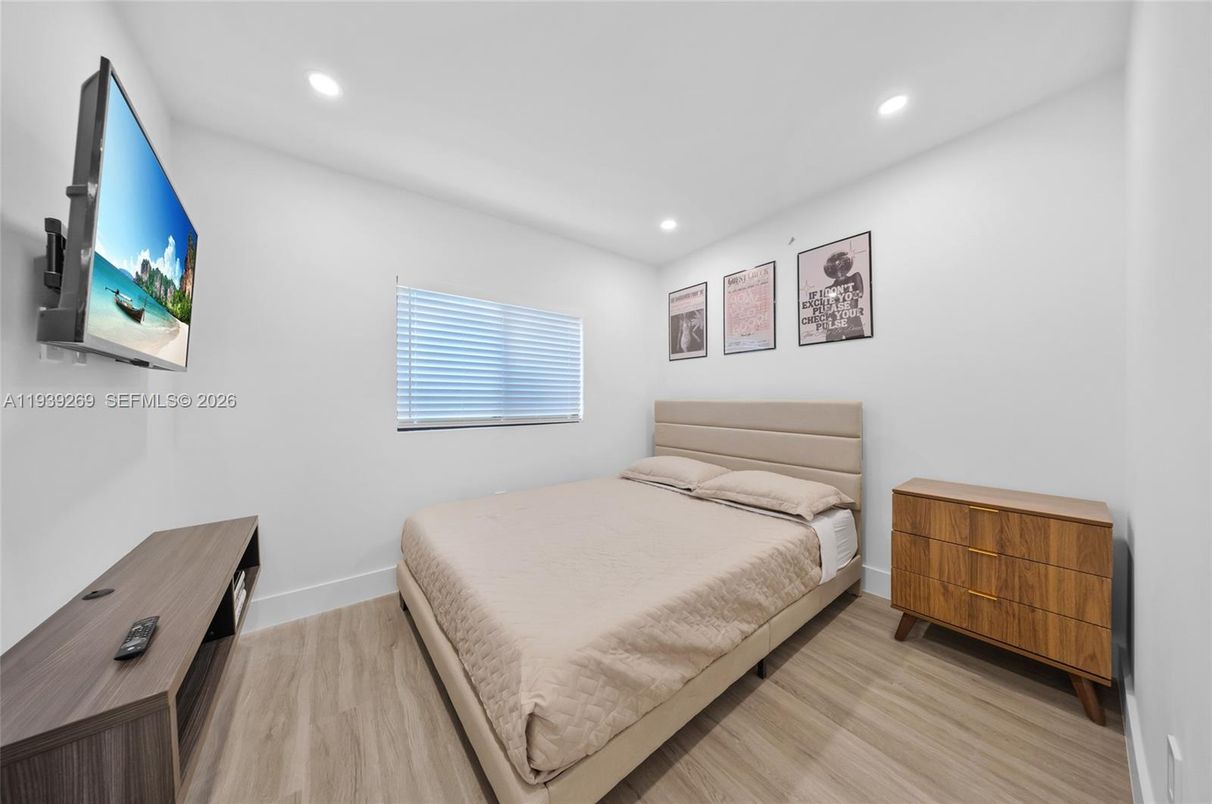 Bedroom, Interior, Recessed Lighting, Wood Texture Flooring