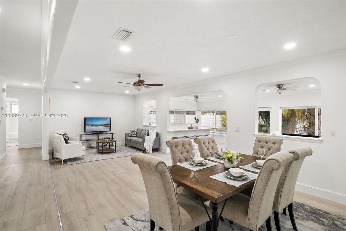 Dining room, Interior, Living room, Recessed Lighting, Wood Texture Flooring