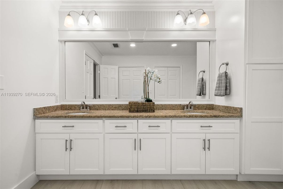 Bathroom, Dual Sink Vanities, Interior, Wood Texture Flooring