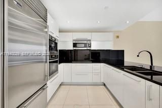 Interior, Kitchen, Recessed Lighting, Water