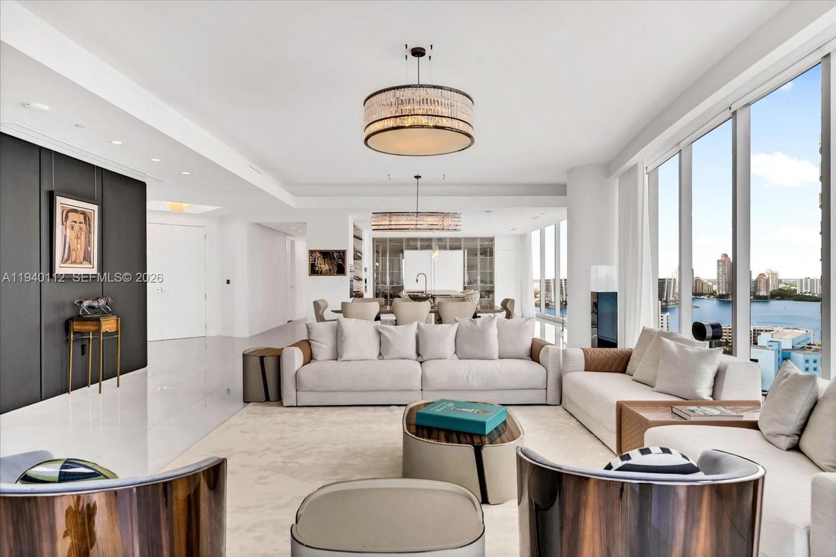 Dining room, Interior, Living room, Pendant Lights, Recessed Lighting, Water