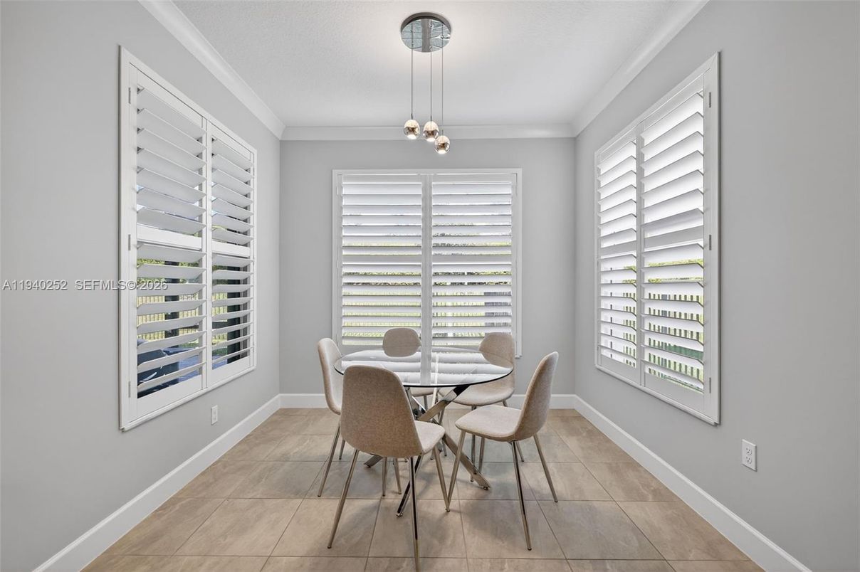 Dining room, Interior, Pendant Lights