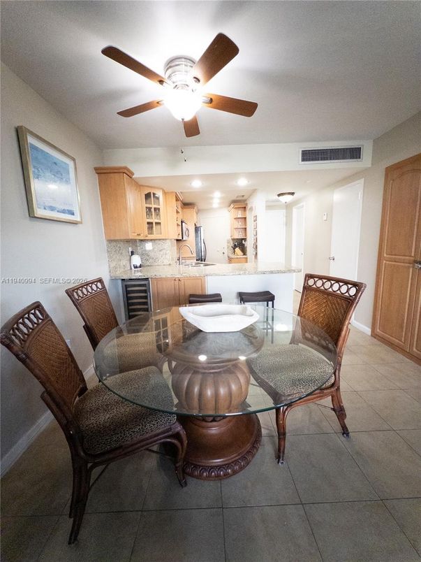 Dining room, Interior, Kitchen, Recessed Lighting