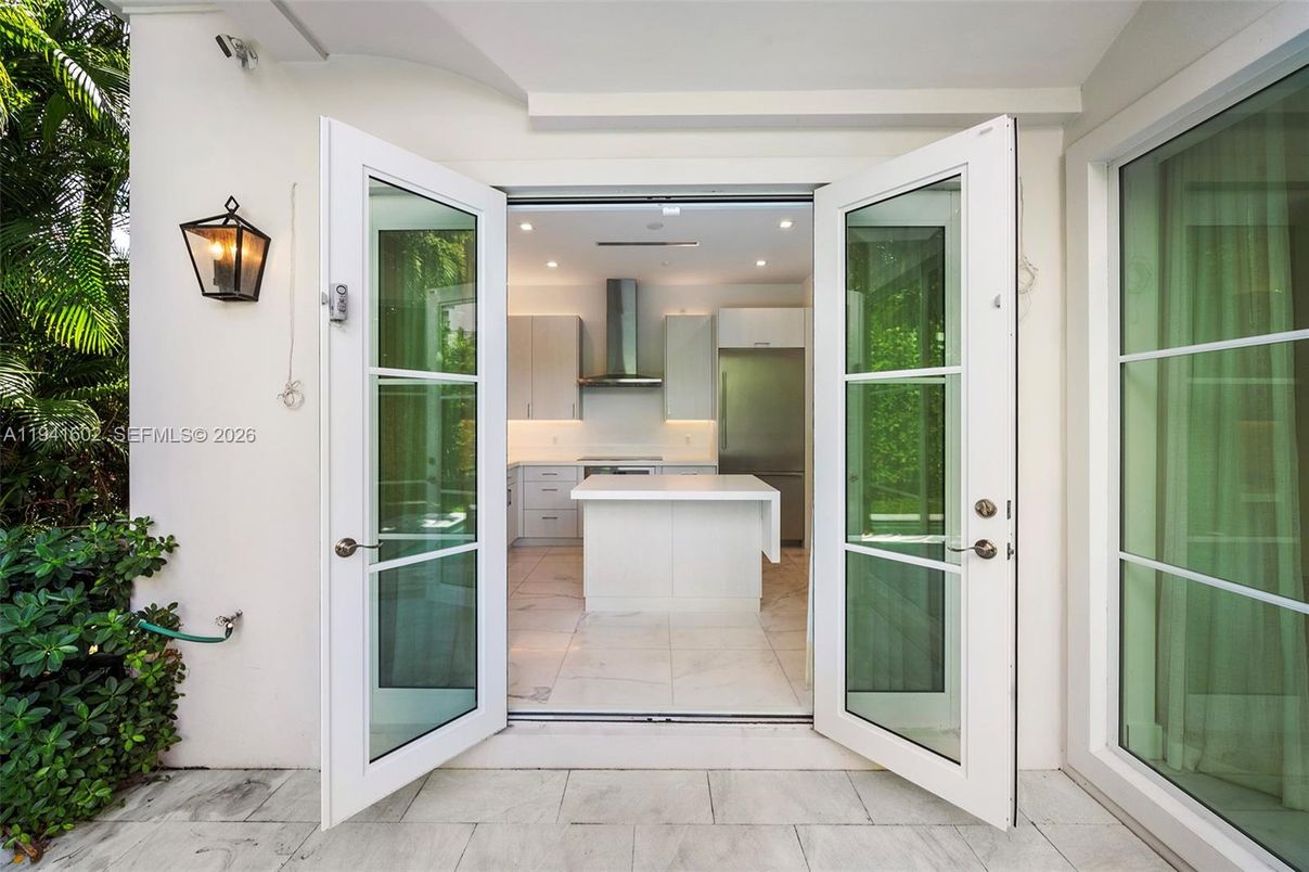 Exterior, Kitchen, Marble, Recessed Lighting