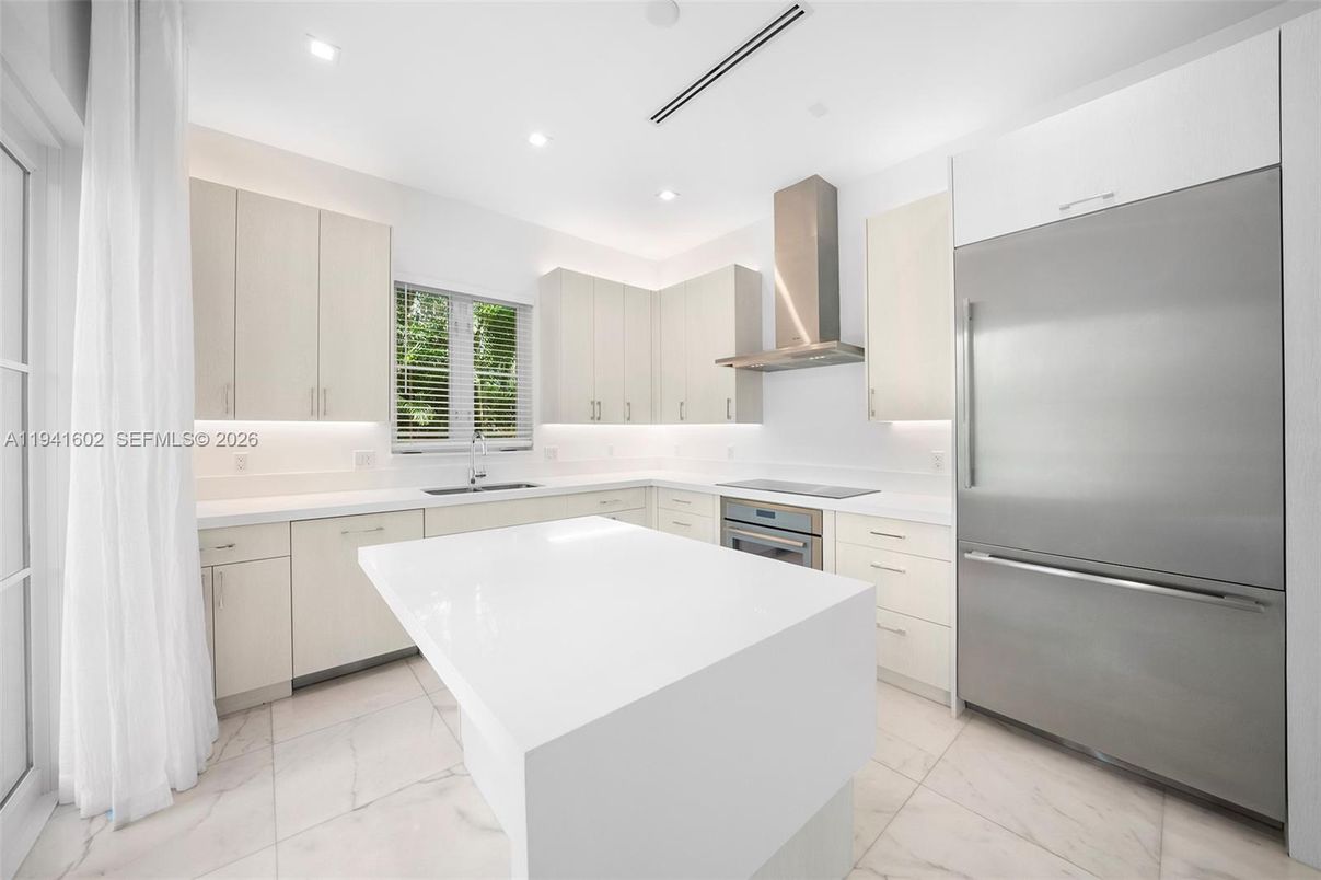 Interior, Kitchen, Marble, Recessed Lighting