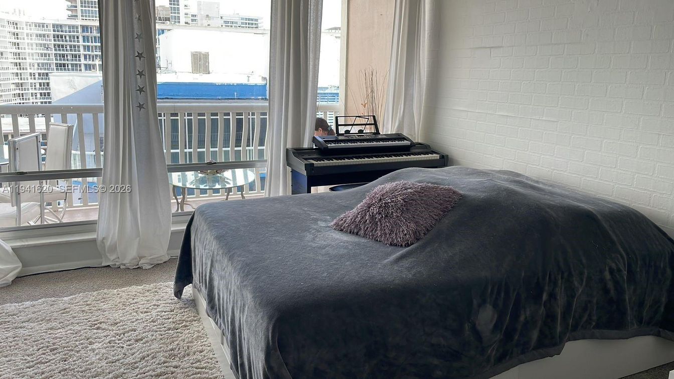 Bedroom, Interior, Water