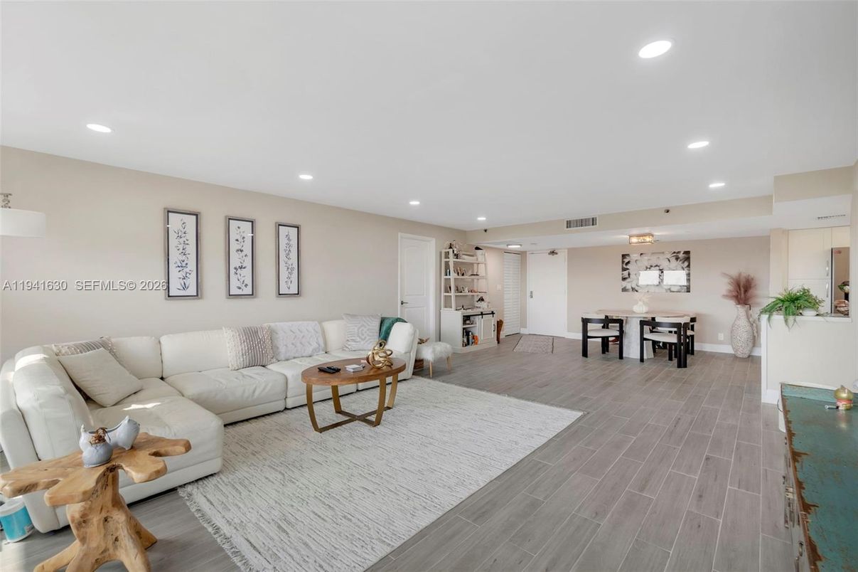 Chandelier, Dining room, Interior, Living room, Recessed Lighting, Wood Texture Flooring