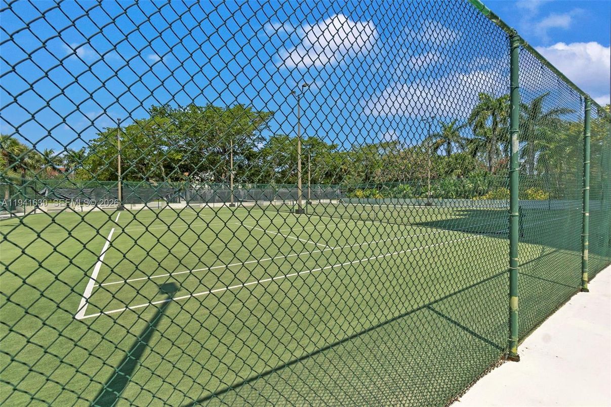 Exterior, Tennis Courts
