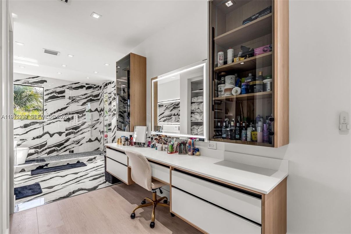 Home Office, Interior, Recessed Lighting, Wood Texture Flooring