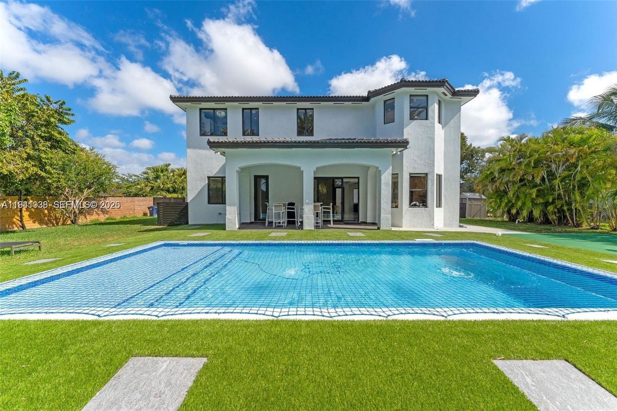 Backyard, Exterior, Pool