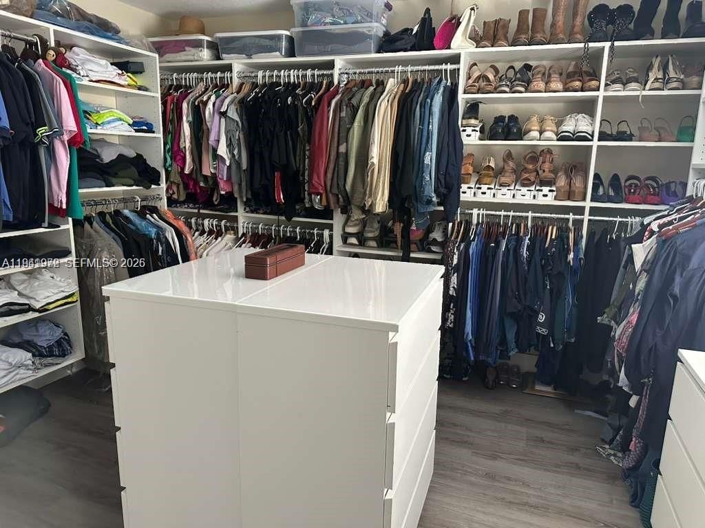 Interior, Walk-in Closets