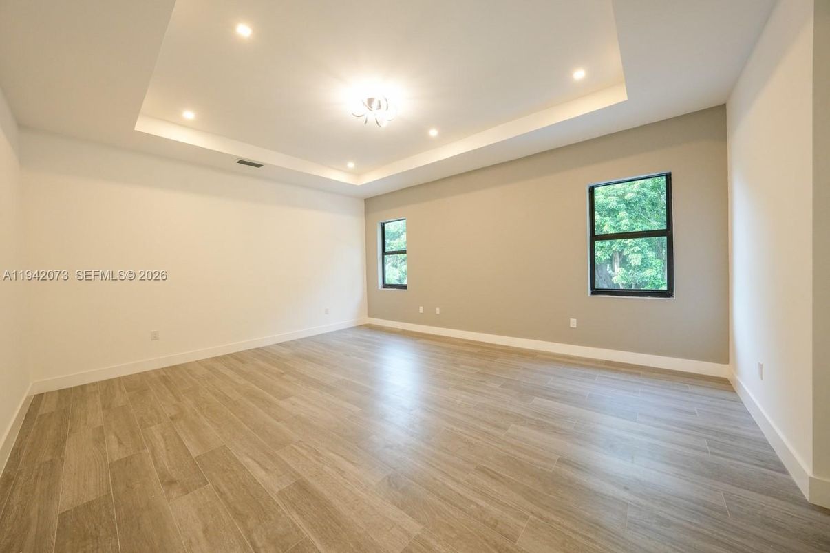 Empty room, Interior, Recessed Lighting, Wood Texture Flooring