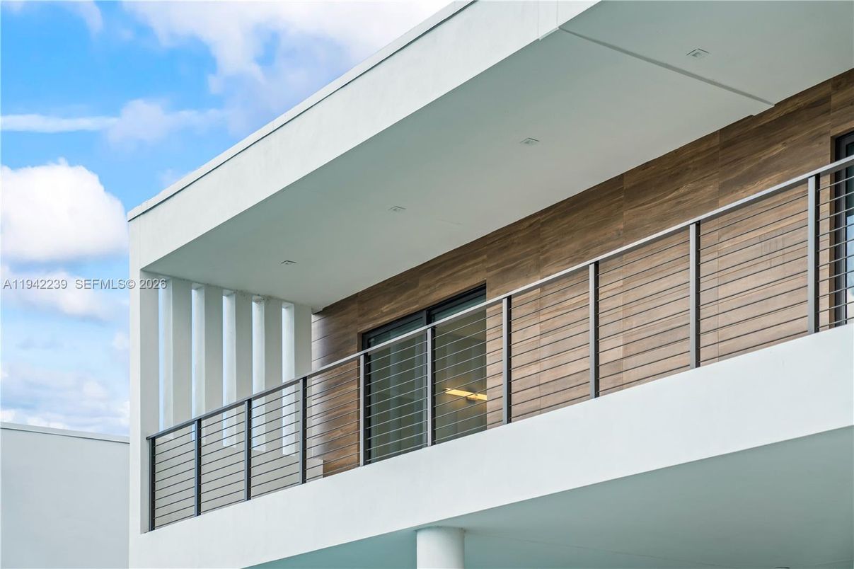 Exterior, Facade, None