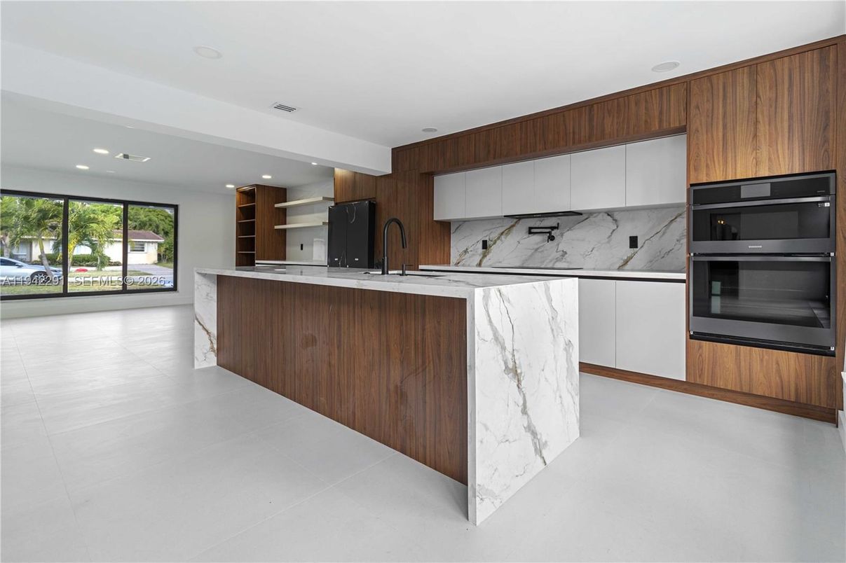 Interior, Kitchen, Marble Walls, Recessed Lighting