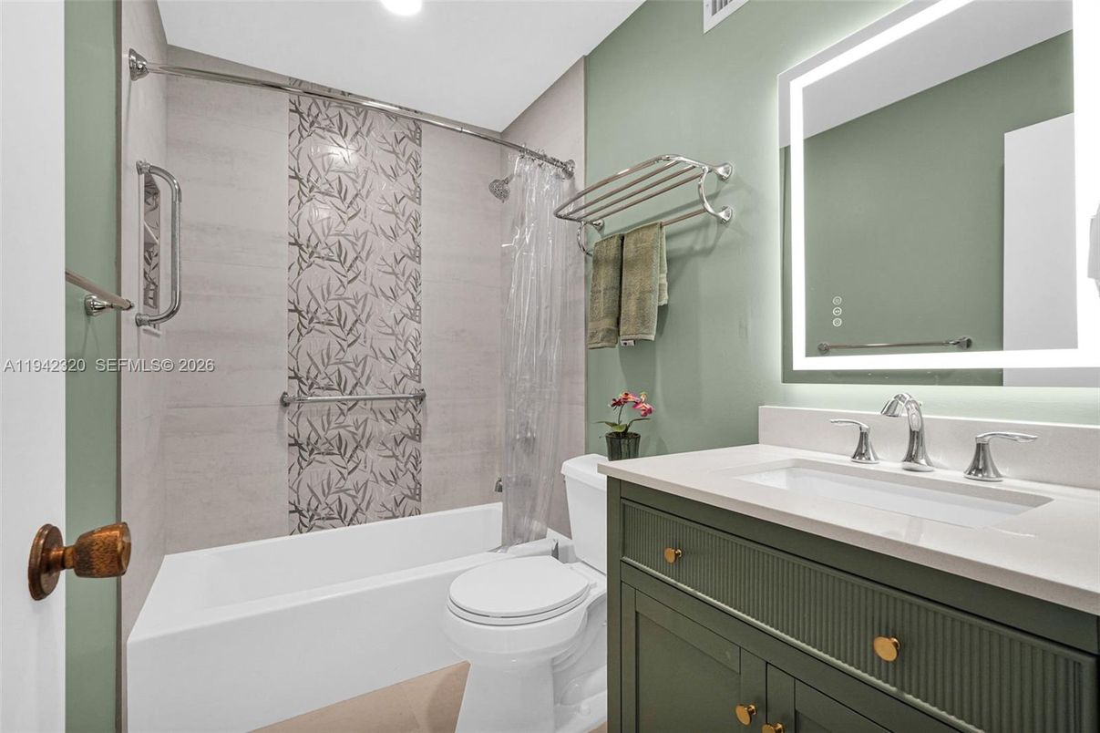 Bathroom, Interior, Recessed Lighting