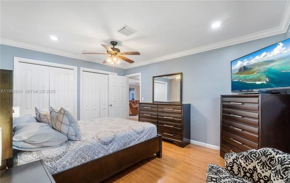 Bedroom, Interior, Recessed Lighting, Wood Texture Flooring