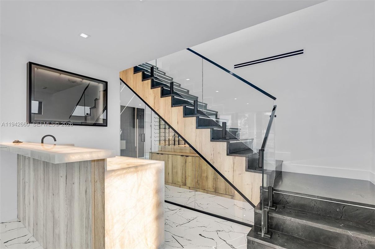 Interior, Marble, Recessed Lighting