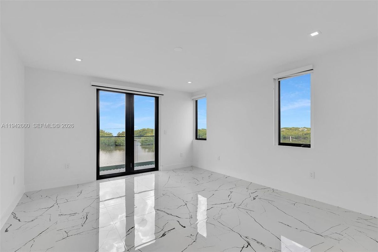 Empty room, Interior, Marble, Recessed Lighting, Water