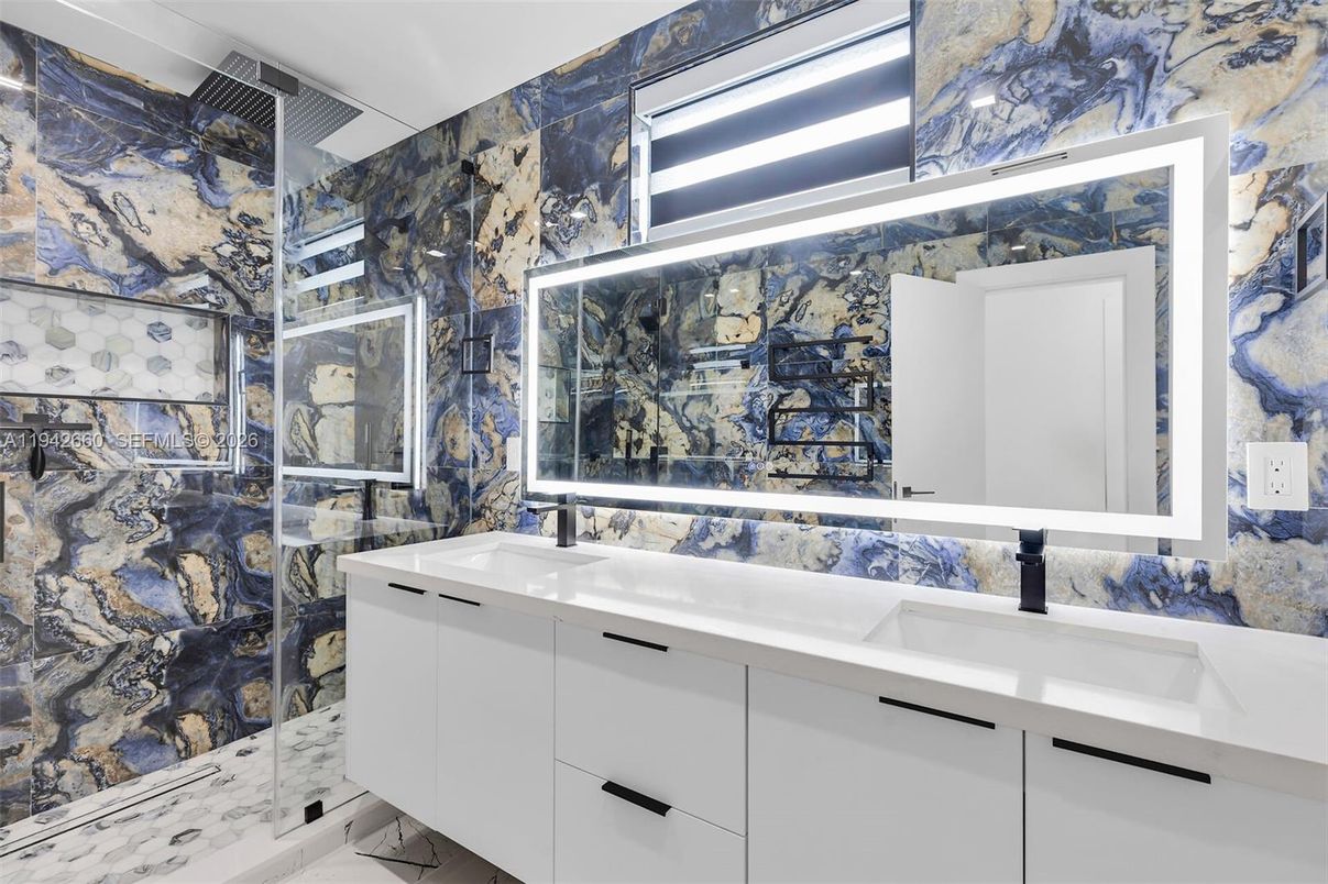 Bathroom, Dual Sink Vanities, Interior, Marble