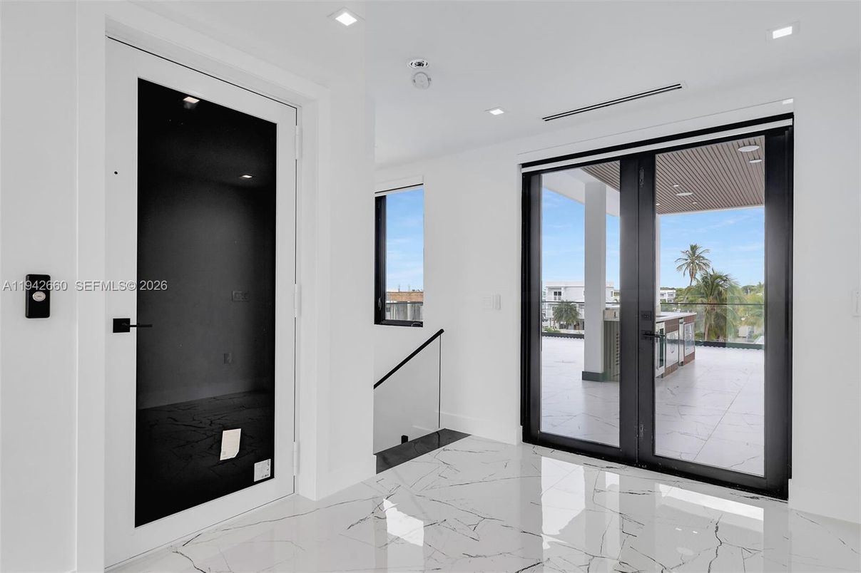Interior, Marble, Recessed Lighting, Water