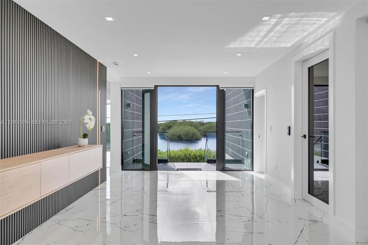 Interior, Marble, Recessed Lighting, Water