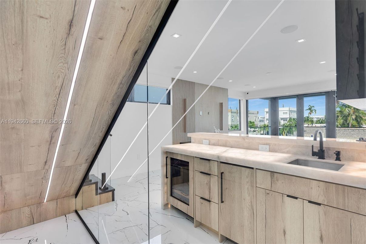 Interior, Kitchen, Marble, Recessed Lighting