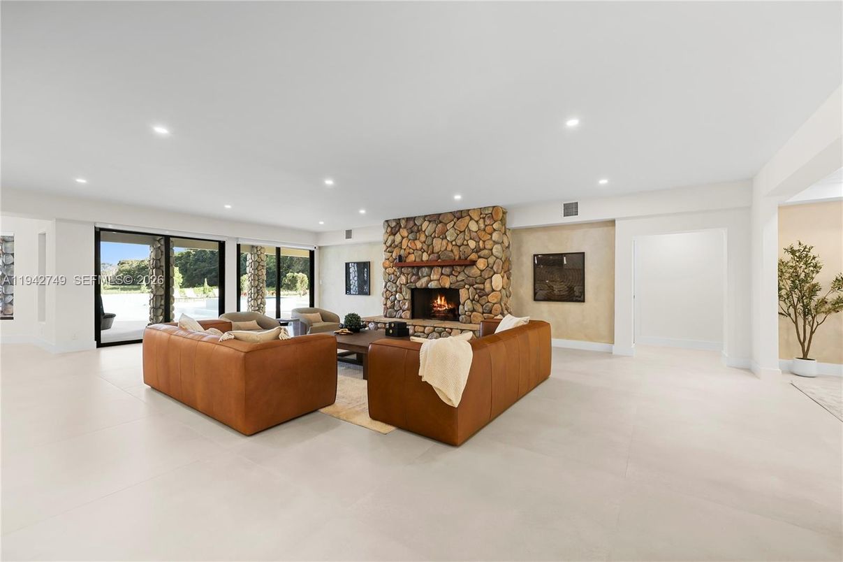 Fireplace, Interior, Living room, Recessed Lighting