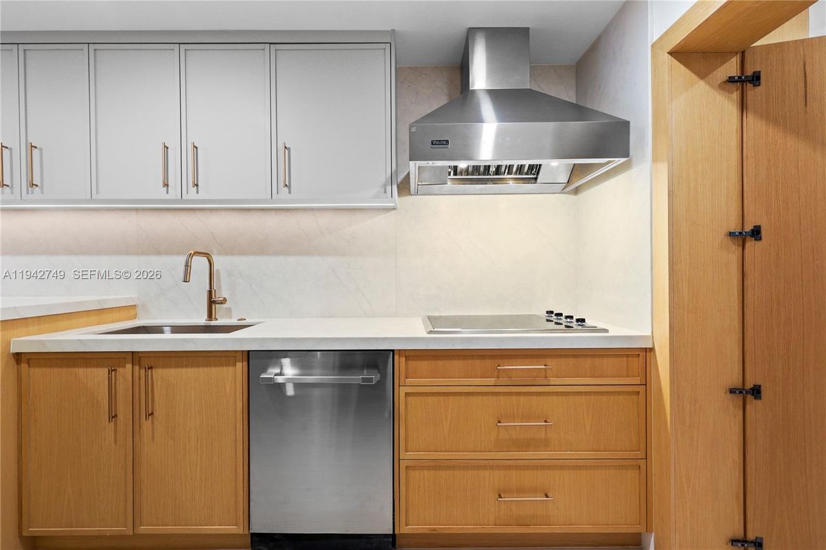 Interior, Kitchen, Stainless Steel Appliances