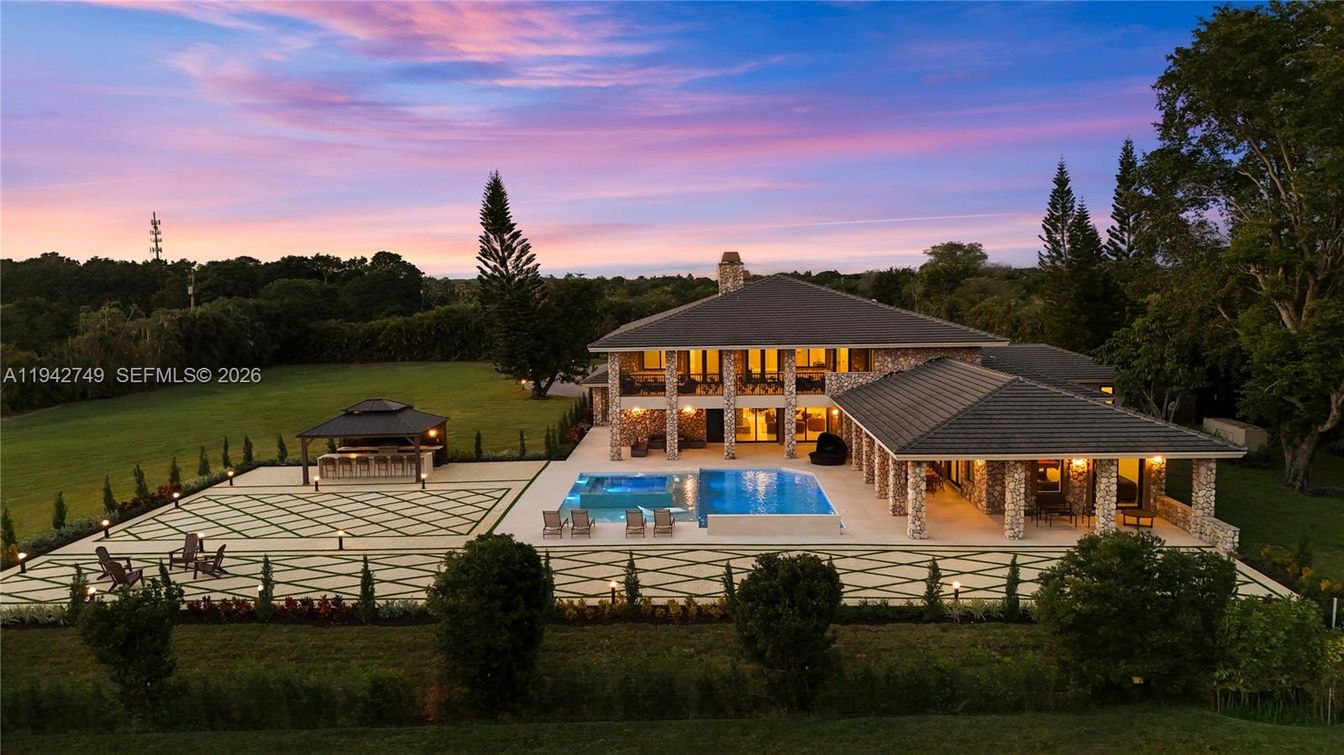 Backyard, Exterior, Pool