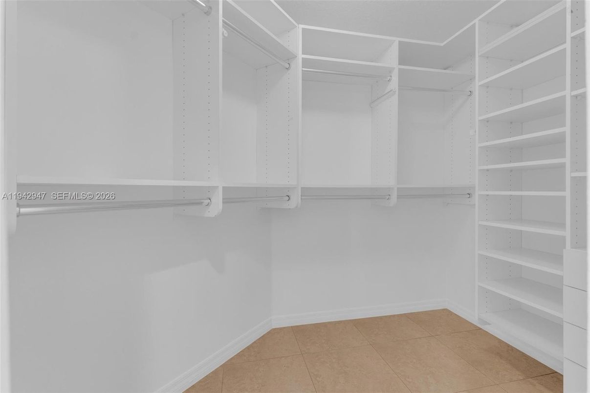 Interior, Walk-in Closets