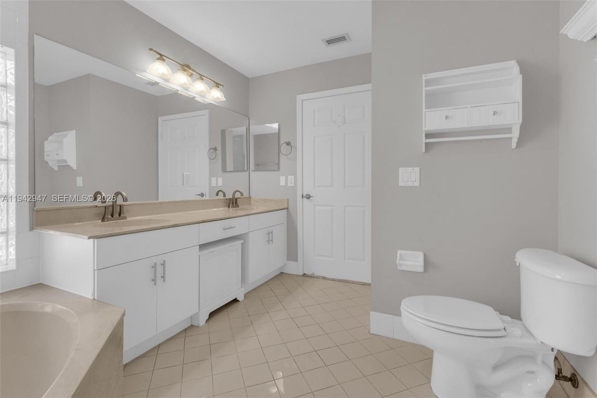 Bathroom, Dual Sink Vanities, Interior