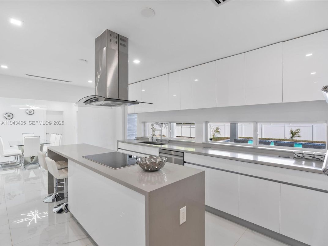 Dining room, Interior, Kitchen, Marble, Recessed Lighting