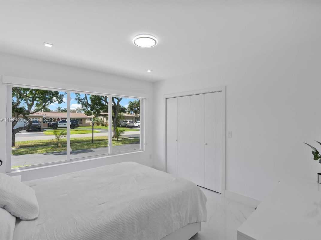 Bedroom, Interior, Marble, Recessed Lighting