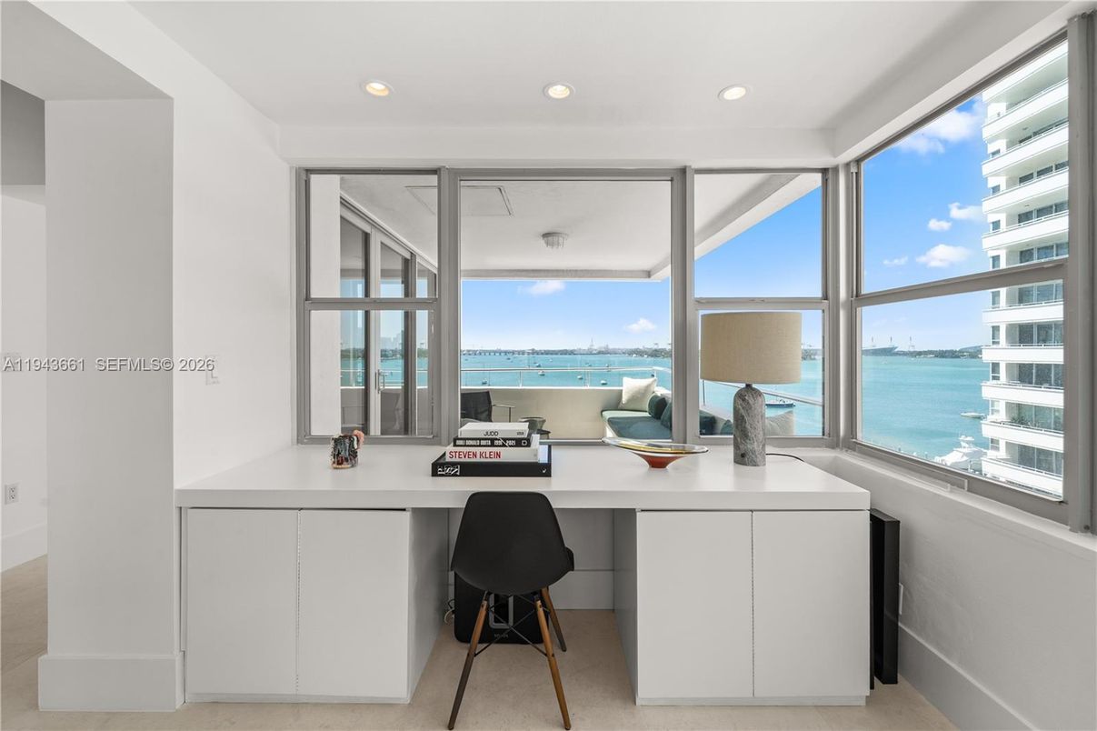 Home Office, Interior, Recessed Lighting, Water