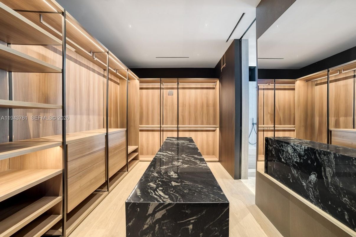 Interior, Recessed Lighting, Walk-in Closets