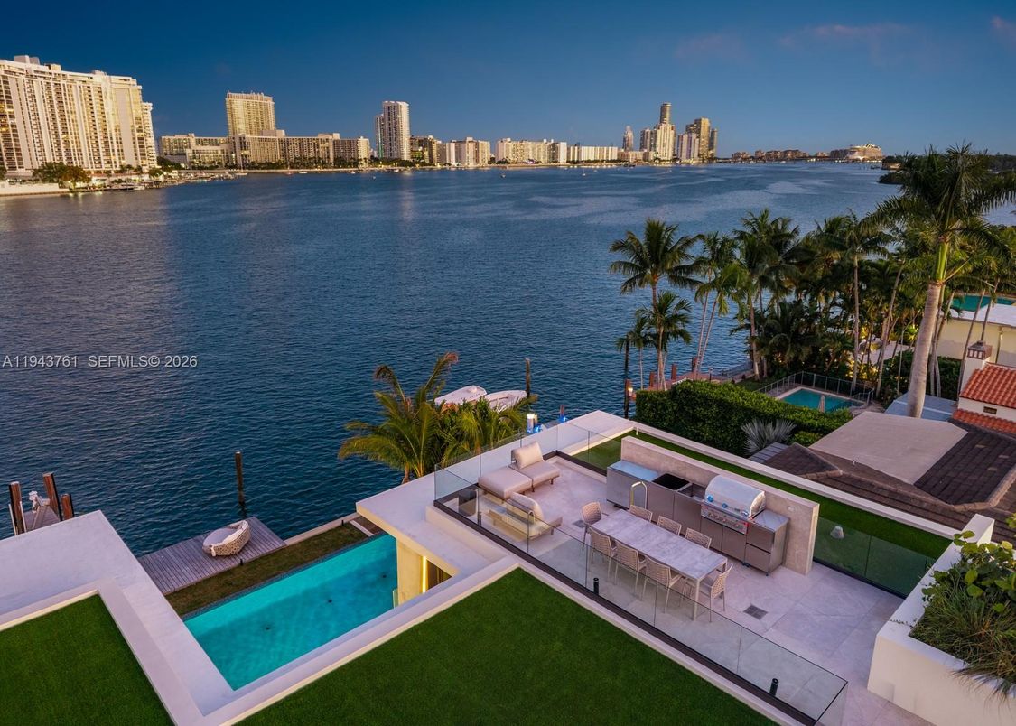 Water, Exterior, Pool, Other