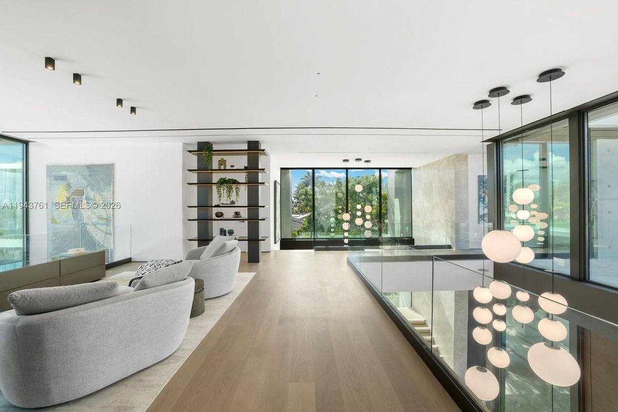 Interior, Living room, Pendant Lights, Wood Texture Flooring