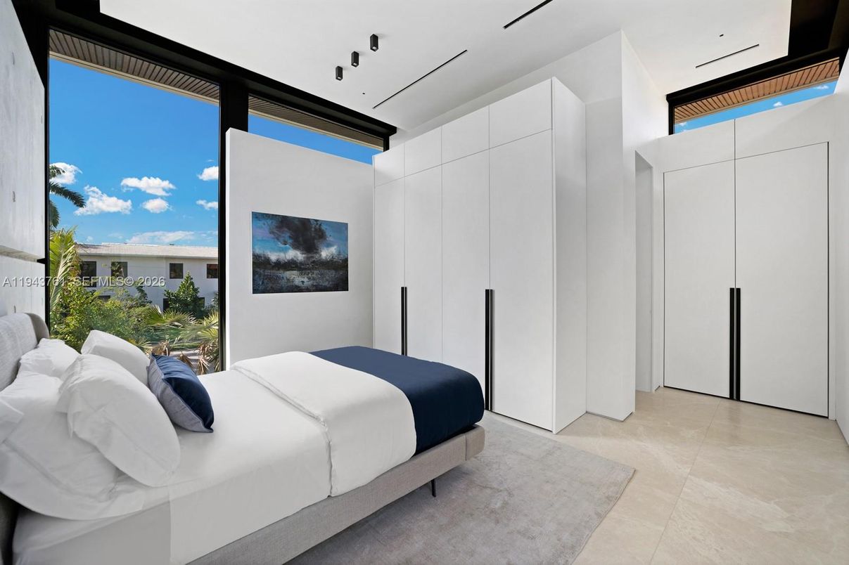 Bedroom, Interior, Recessed Lighting, Water