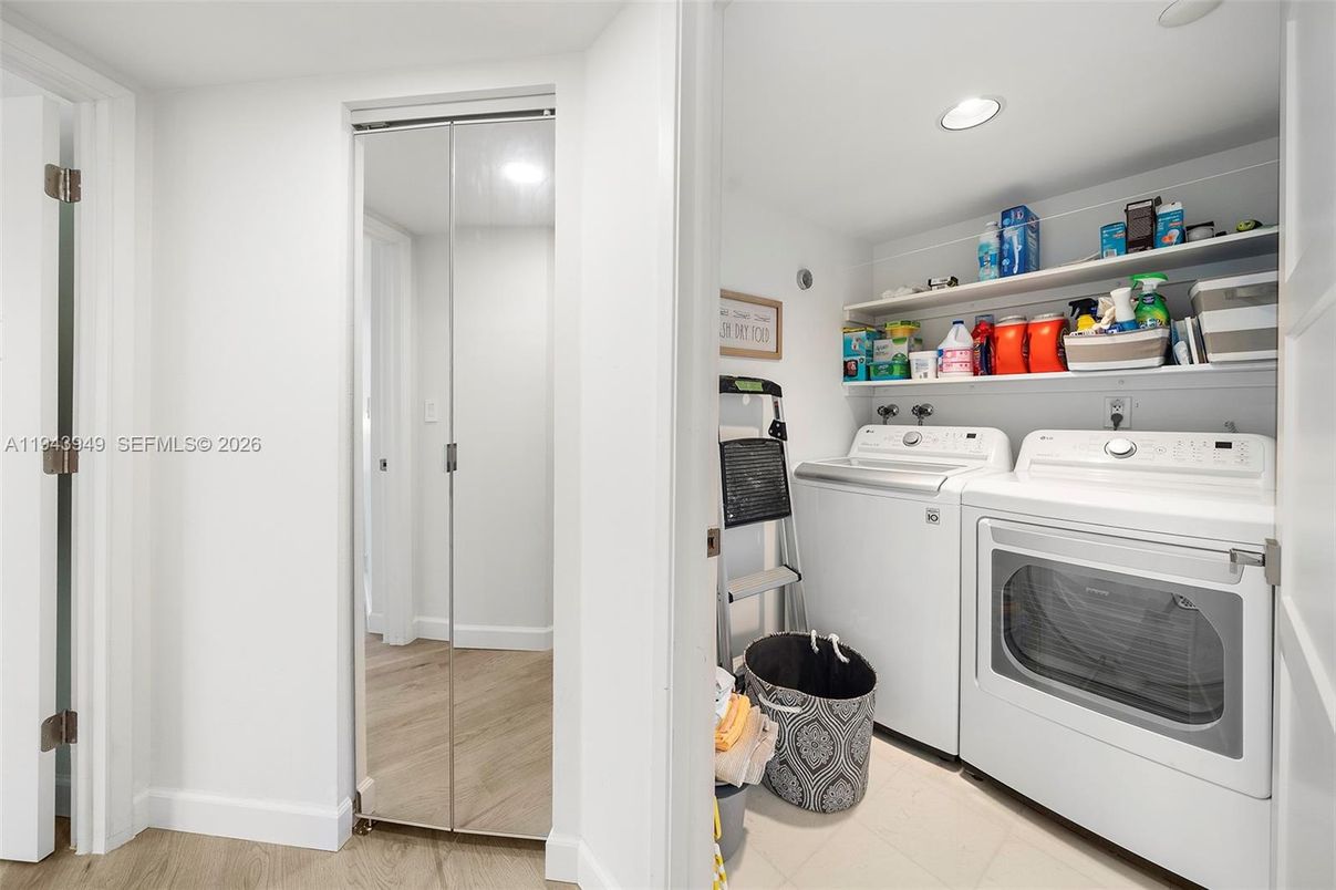 Interior, Recessed Lighting, Washer