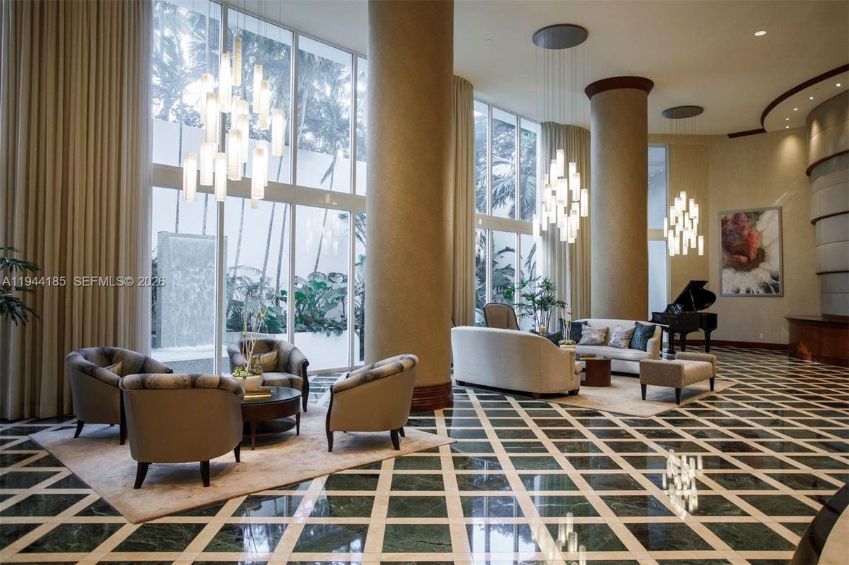 Interior, Living room, Pendant Lights, Recessed Lighting